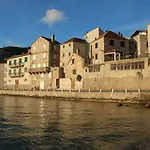 And Lucica Komiža