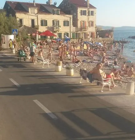 And Lucica Πανσιόν