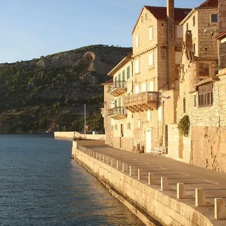 בית הארחה And Lucica 3*