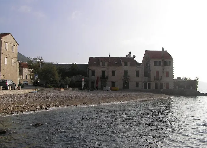 Gostinjska kuća And Lucica
